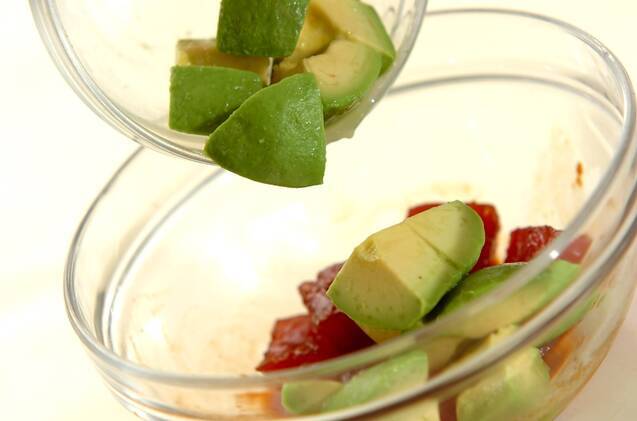 マグロとアボカドの韓国風おつまみの作り方の手順5