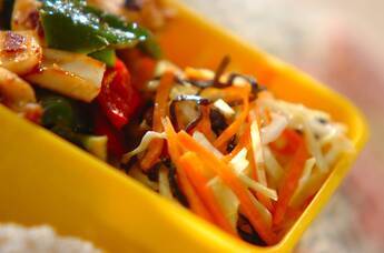 キャベツの塩昆布和え