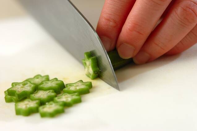 オクラ納豆の作り方の手順2