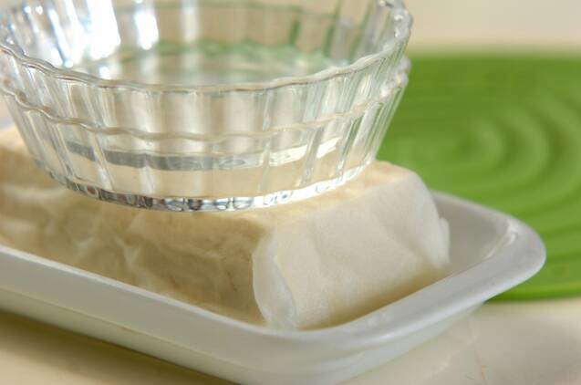 エビと豆腐の塩炒めの作り方の手順2