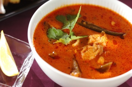 鶏とオクラのトマトスープ