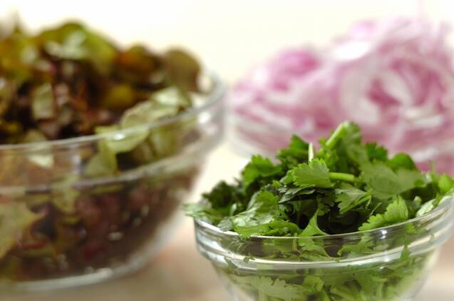 塩鶏の生春巻きの作り方の手順2