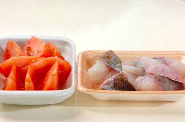 タラとトマトのピリ辛丼の作り方の手順1