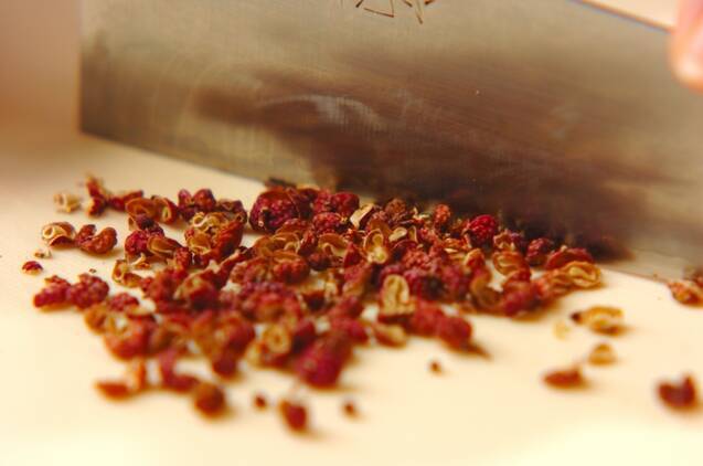 タラとトマトのピリ辛丼の作り方の手順2