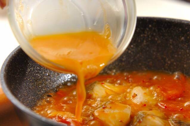 タラとトマトのピリ辛丼の作り方の手順5