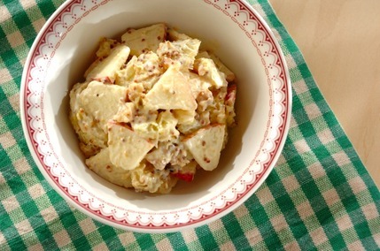 サツマイモとリンゴのスイートサラダ