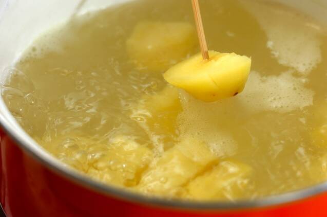 サツマイモとリンゴのスイートサラダの作り方の手順1