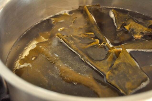 鶏つみれとレタスのスープの作り方の手順4