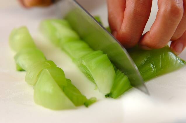 チンゲンサイとニンジンの中華和えの作り方の手順2