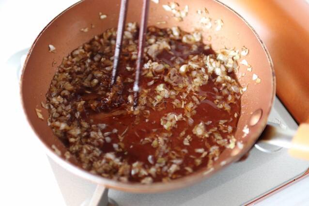 トマトとツナの焦がしねぎだれサラダ麺の作り方の手順4