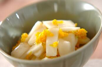 菊花とカブの甘酢和え