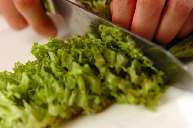 生ハムとバジルのゴイクン(ベトナム風生春巻き)の作り方の手順1