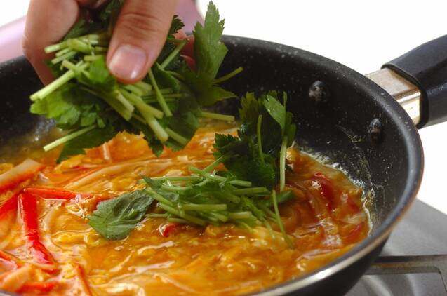 カニカマの卵炒めの作り方の手順3