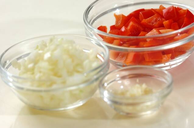 チキンのパプリカ煮の作り方の手順2