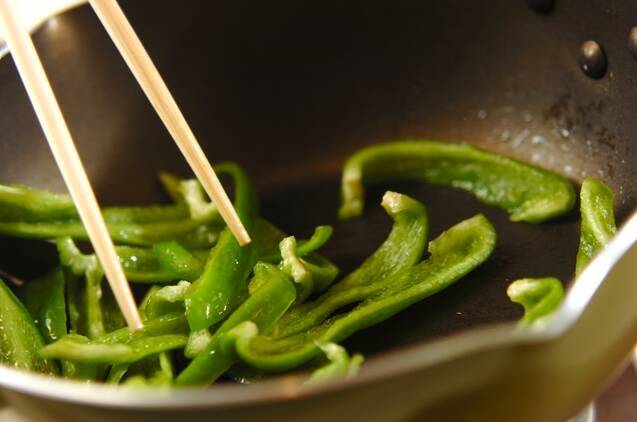 ごはんのお供に！ピーマンのたっぷりおかか和えの作り方の手順2