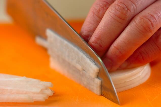 大根と桜エビの青のり炒めの作り方の手順1