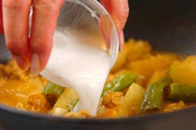 冬瓜と鶏ひき肉のカレー煮の作り方の手順4