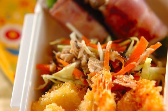 キャベツサラダ