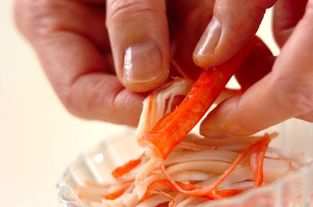 キャベツとカニカマのサラダの作り方の手順2