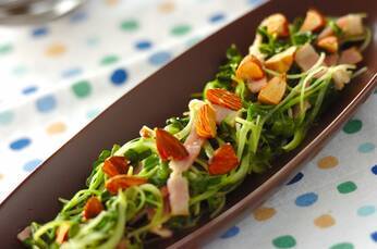 貝われ菜とベーコンの炒め物