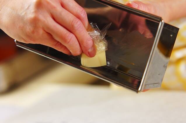 4色のクレヨンパンの作り方の手順1