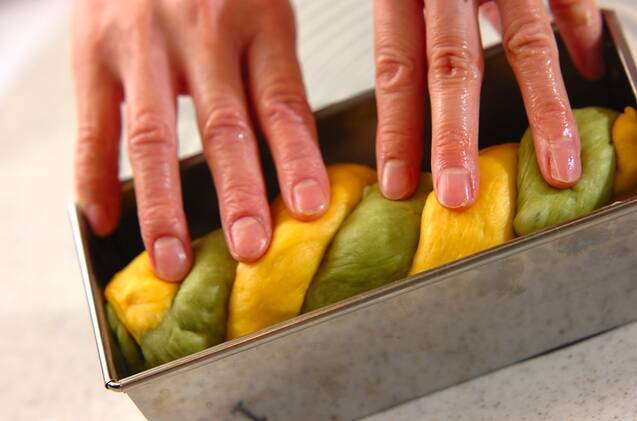 4色のクレヨンパンの作り方の手順9