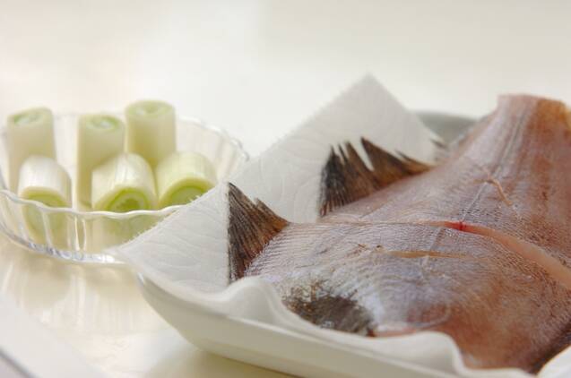 黄金比で失敗なし！カレイの煮つけの作り方の手順1