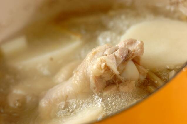 鶏手羽元で作る！あったかサムゲタン風煮込みの作り方の手順4