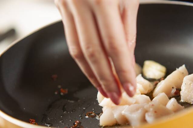 白ワインに合うホタテとルッコラのパスタの作り方の手順6