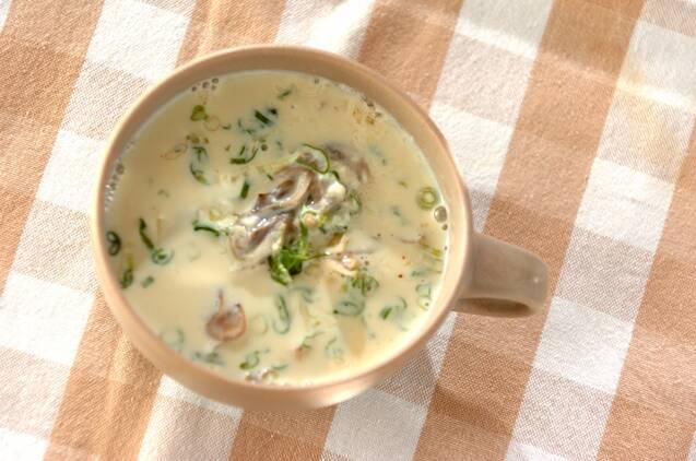 即席キノコの豆乳スープ