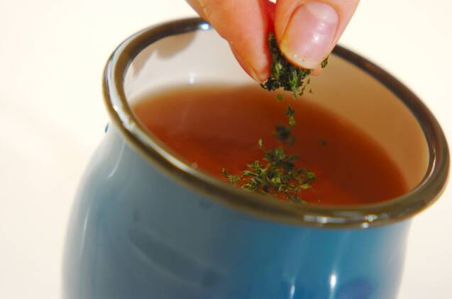 コンソメスープの作り方の手順3