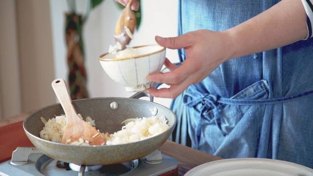 コンビーフデミソースで食べるとろとろオムライスの作り方の手順3
