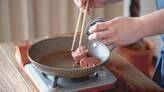 コンビーフデミソースで食べるとろとろオムライスの作り方2