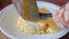 コンビーフデミソースで食べるとろとろオムライスの作り方の手順6