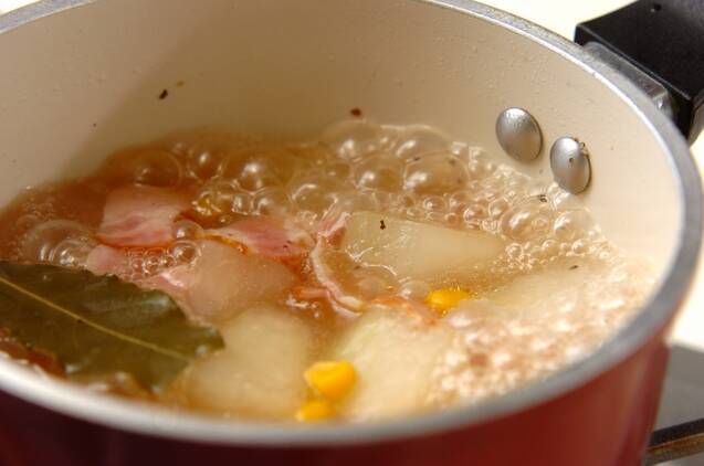 冬瓜とベーコンのスープの作り方の手順2
