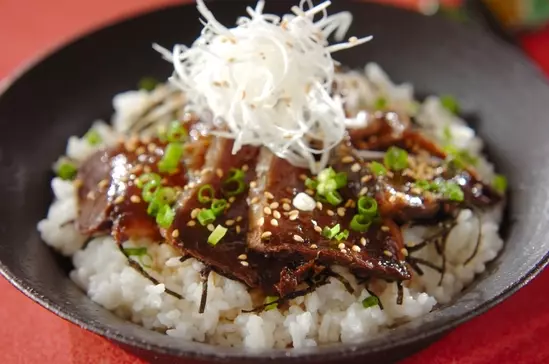 カツオの香味漬け丼 漬け時間1時間 レシピ 作り方 E レシピ 料理のプロが作る簡単レシピ