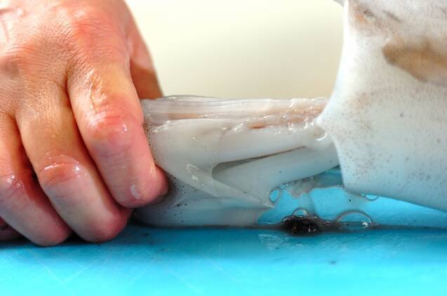 カレー味のイカリングフライの作り方の手順1