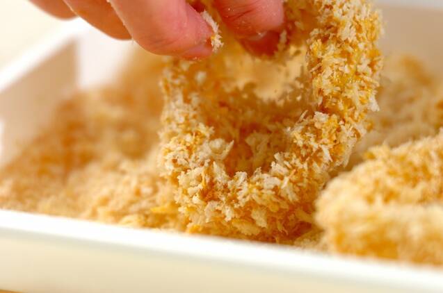 カレー味のイカリングフライの作り方の手順3