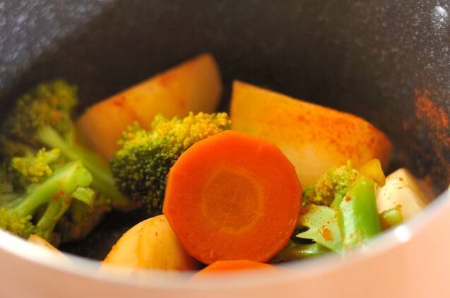 野菜のスパイス蒸し煮の作り方の手順3