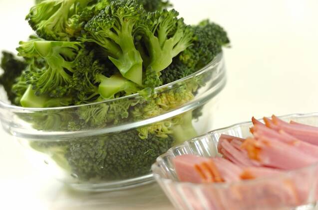 ブロッコリーのマスタード和えの作り方の手順1