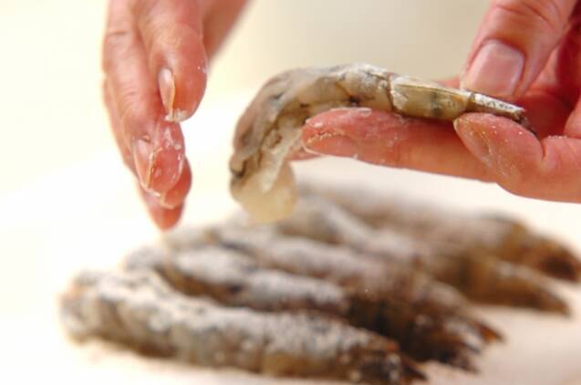 エビの天ぷらの作り方の手順5