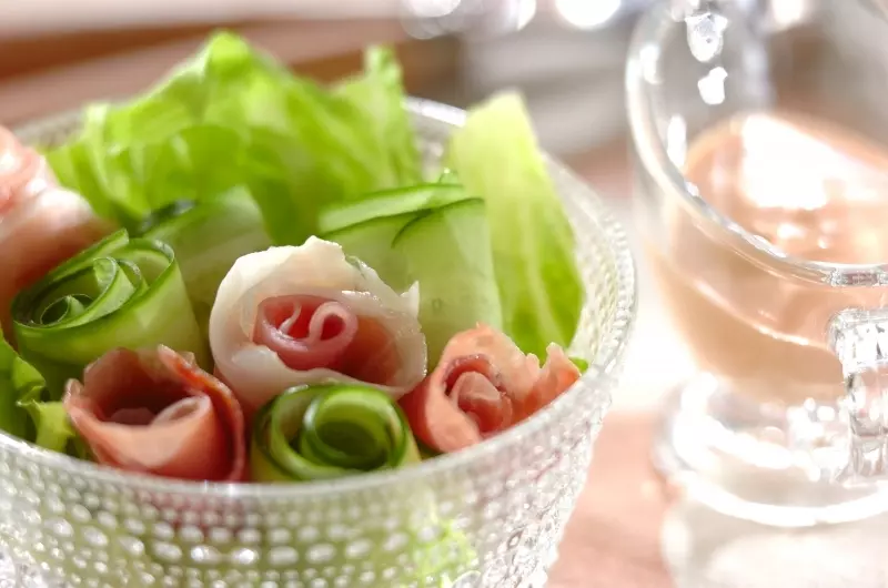 生ハムのカップサラダ 副菜 レシピ 作り方 E レシピ 料理のプロが作る簡単レシピ