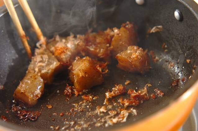 甘辛でご飯がすすむ！ちぎりこんにゃくの炒め物 by 西川 綾さんの作り方の手順3