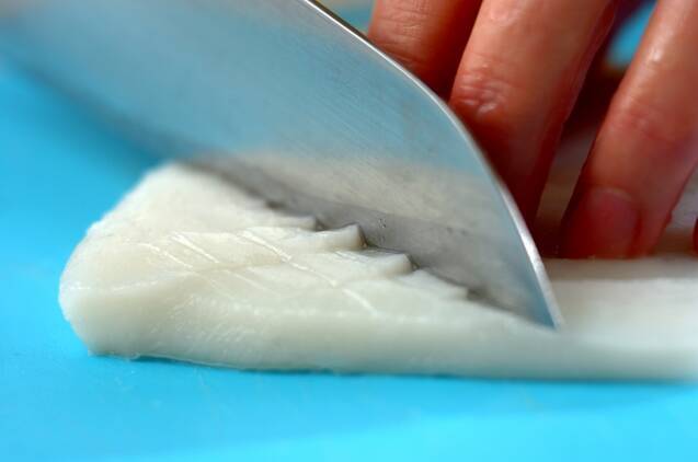 冷凍イカで！やわらかイカチリの作り方の手順1