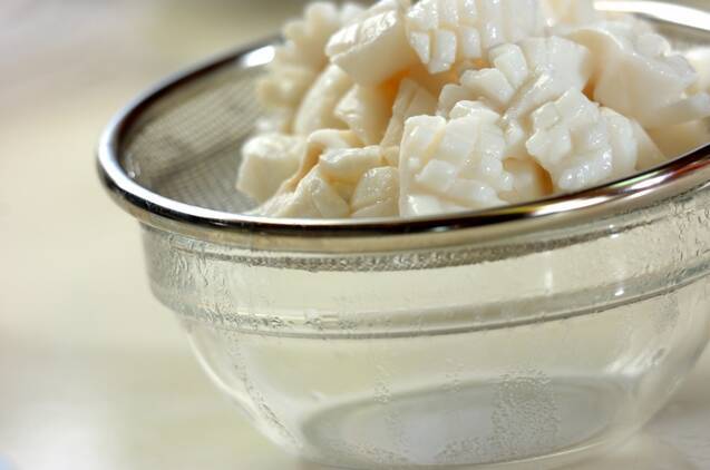 冷凍イカで！やわらかイカチリの作り方の手順2