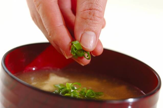 ゴボウと油揚げのみそ汁の作り方の手順5