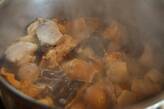 蒸して簡単！　鶏肉と里芋の煮物の作り方3
