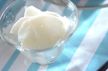 大根の塩麹酢和え