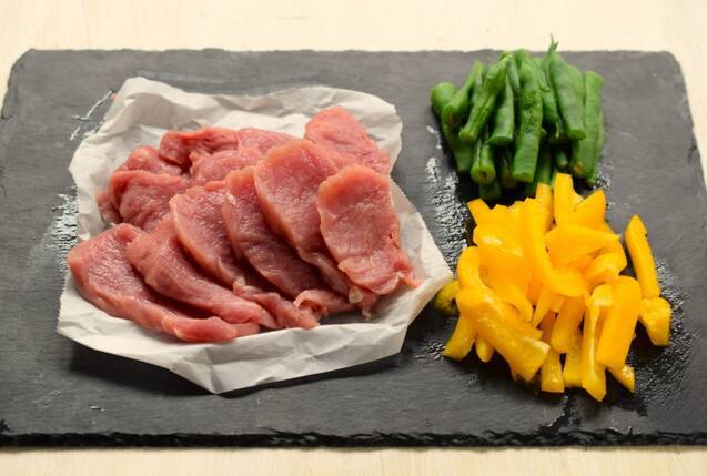 豚ヒレのオレガノ風味ソテーの作り方の手順1