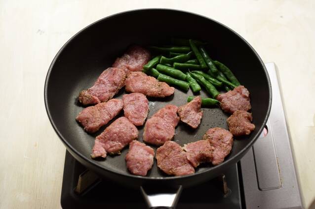 豚ヒレのオレガノ風味ソテーの作り方の手順7